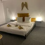 Gold Angel Πανσιόν